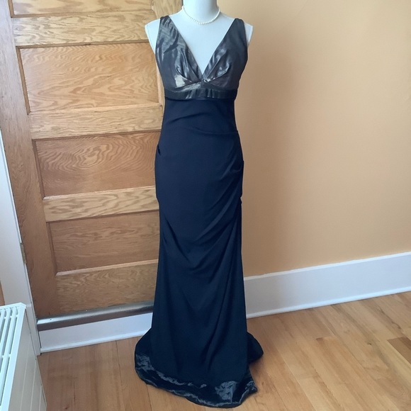 NICOLE MILLER Metallic Bronze/Black Silk Plunge Formal Gown - Picture 2 of 13